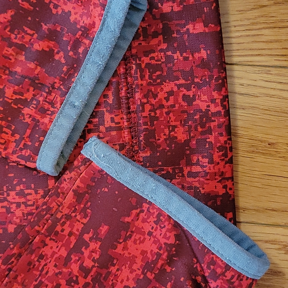 Boys Under Armour hoodie - Picture 4 of 7
